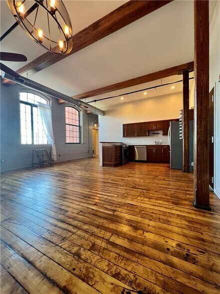 Building Photo - 28 Bayley St