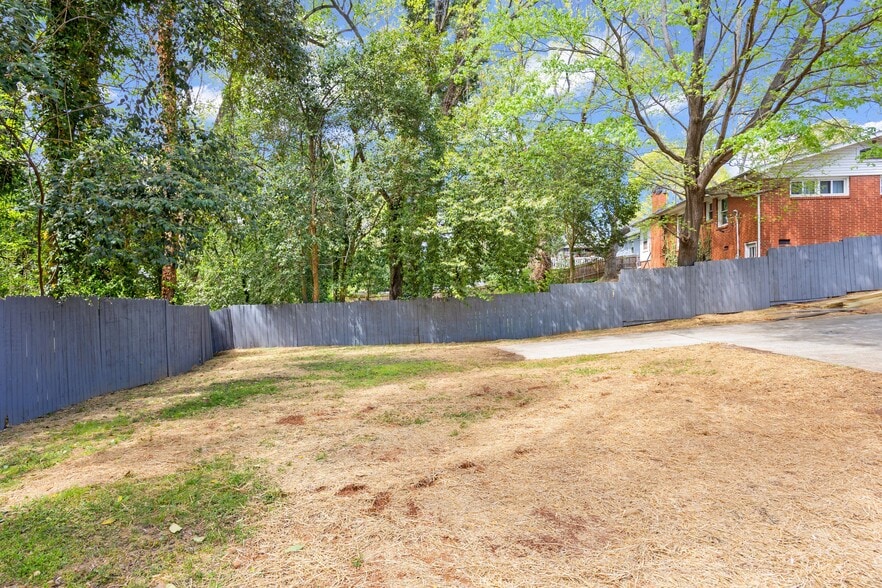 Building Photo - 2000 Kilborne Dr