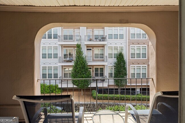 Building Photo - 395 Pharr Rd NE