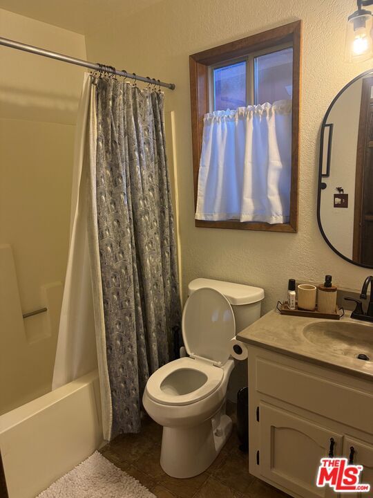 Building Photo - 42810 Willow Ave