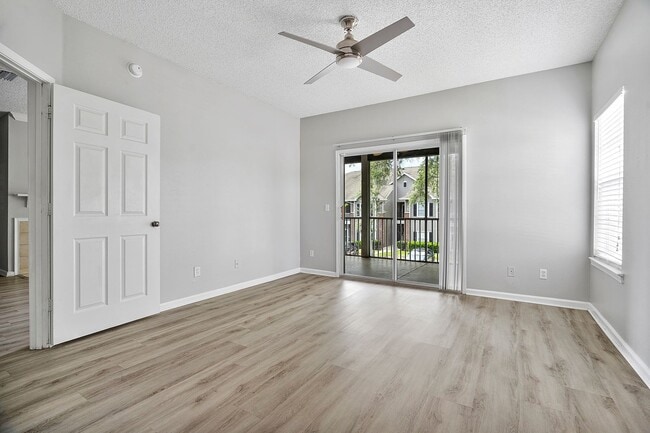 Building Photo - 2 bedroom/ 2 bathroom condo on Southside!