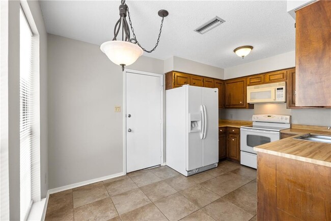 Building Photo - 5928 Windham Ct