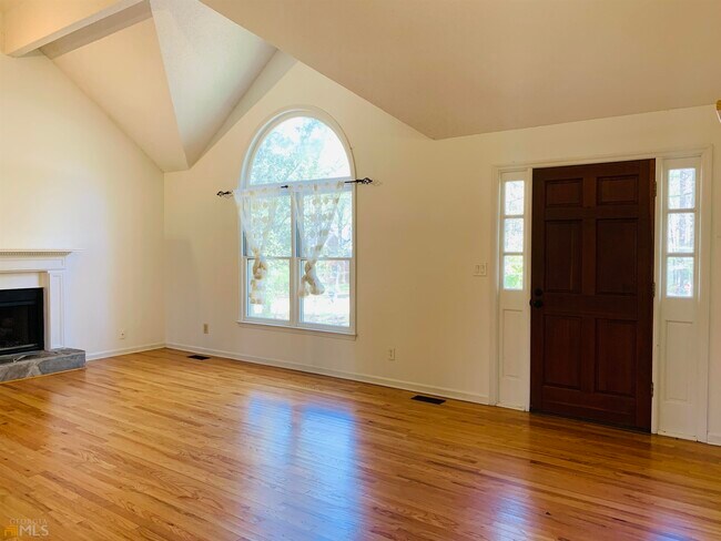 Building Photo - 210 Spring Forest Way