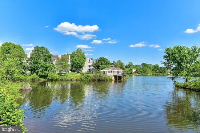 Building Photo - 2839 Yarling Ct