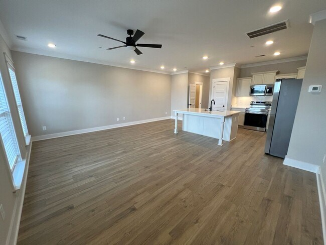 Building Photo - 304 Lynwood Station Blvd