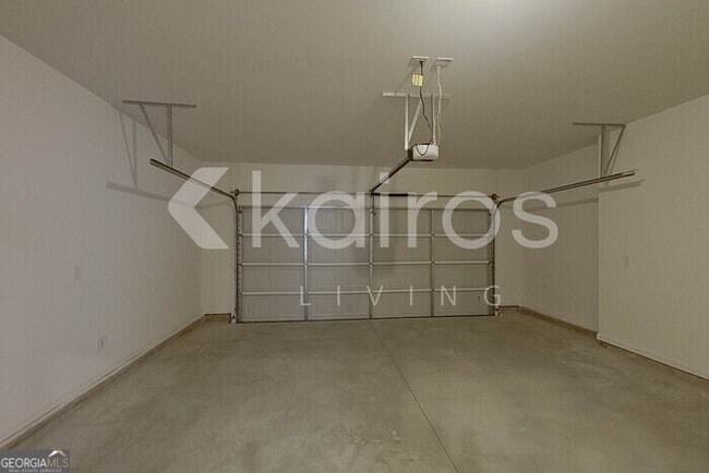 Building Photo - 208 Birch Ave