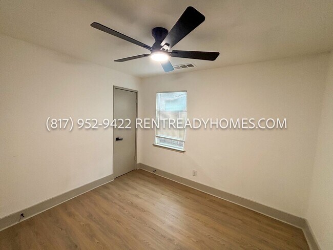 Building Photo - 3835 Basswood Dr