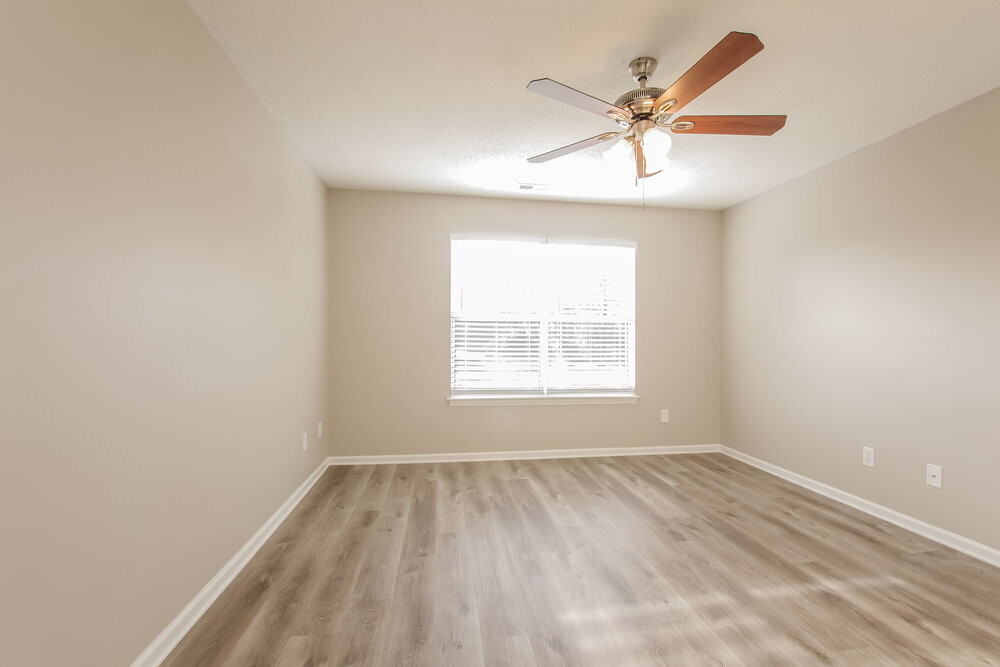Building Photo - 3000 Parkland Dr