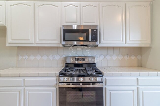 Building Photo - 2609 Magnolia Ct