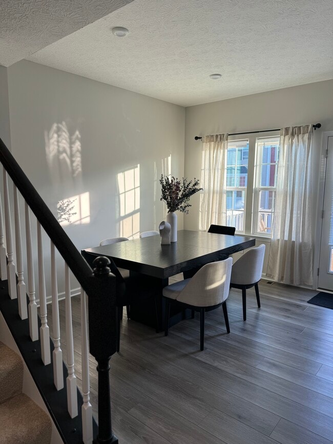 Building Photo - 6837 Frey Ln