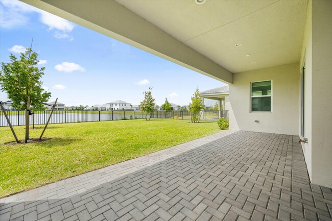 Building Photo - 14964 RedCove Pl