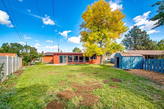 Building Photo - Boise Bench Home w/ Sun Room