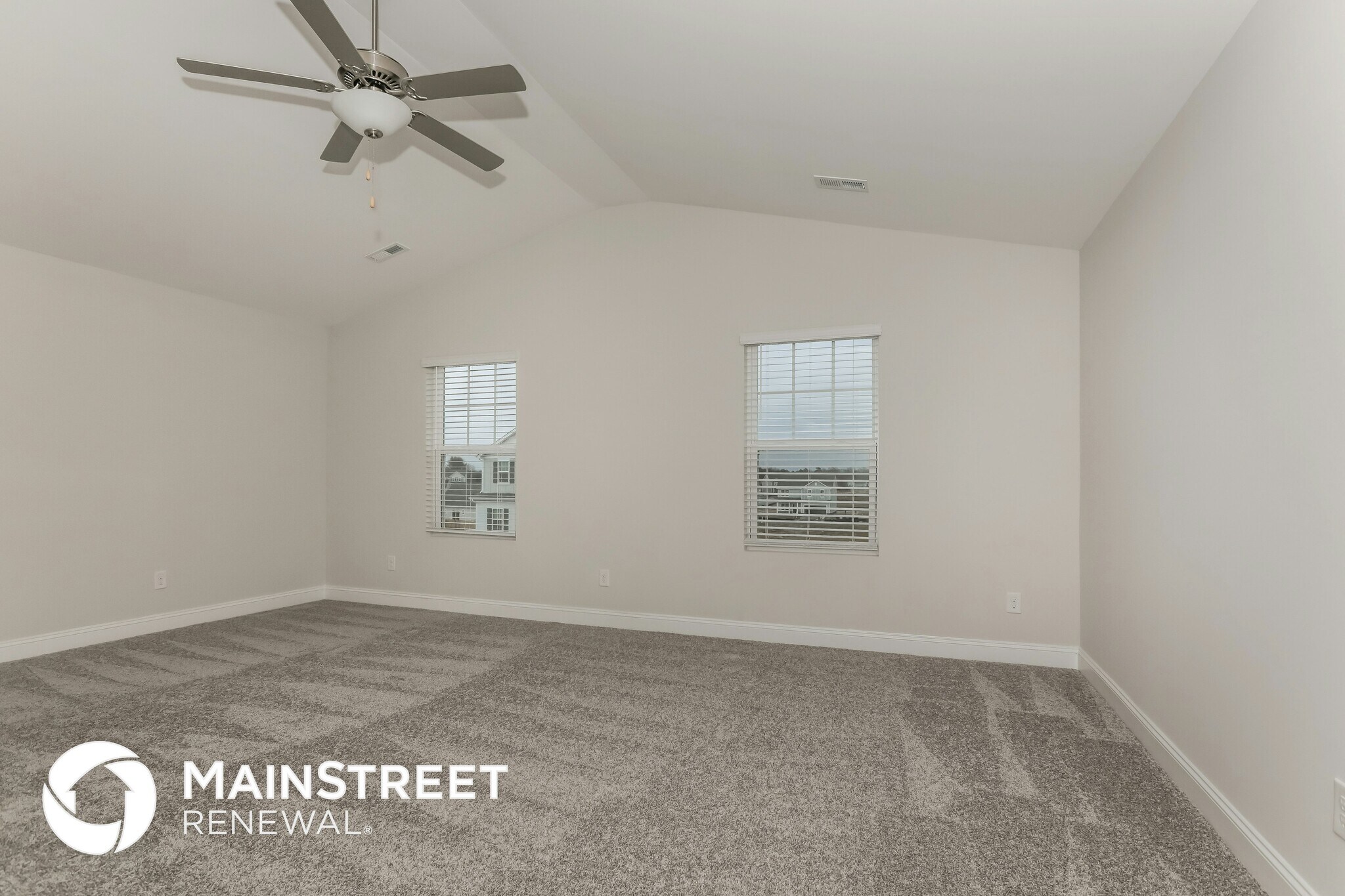 Building Photo - 2127 Vecchio Dr