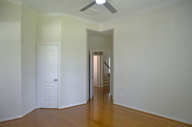 Building Photo - 218 Heathbrook Ln