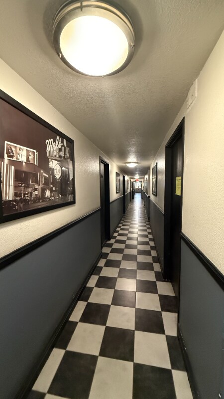 Building Photo - 7044 Hawthorn Ave