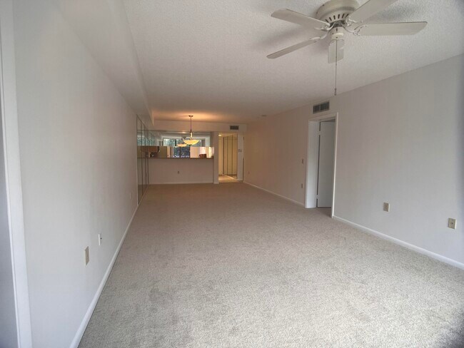 Building Photo - 2581 Village Blvd