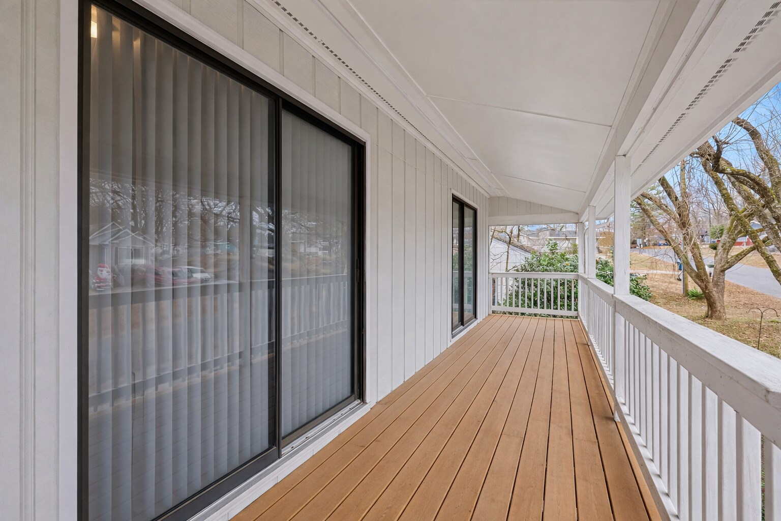 Building Photo - Room in Duplex on Spring St