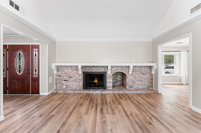 Building Photo - 9407 Brooding Oak Cir