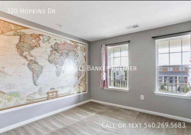 Building Photo - 320 Hopkins Dr