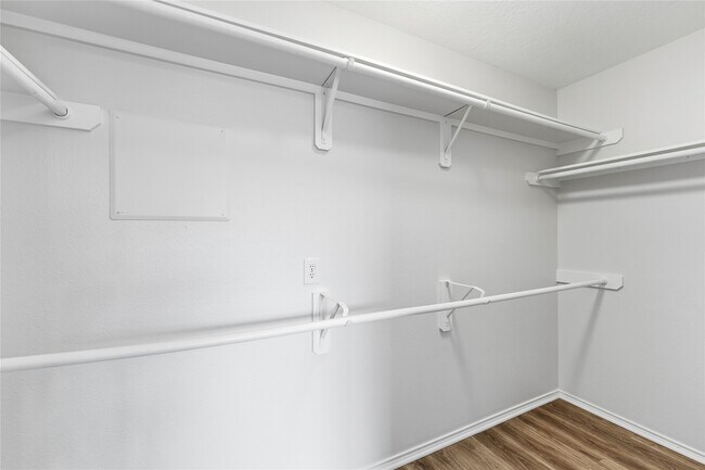 Building Photo - 21219 Somerset Park Ln