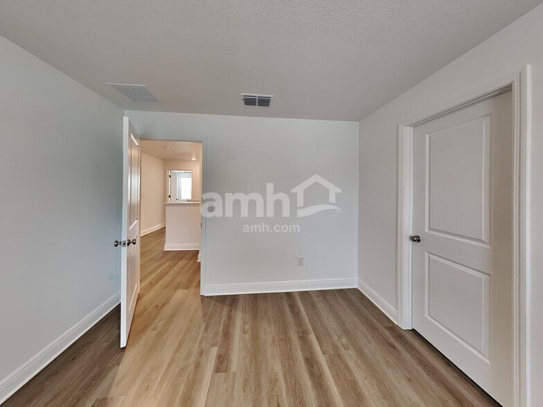 Building Photo - 6420 Atlantic Bch Ave