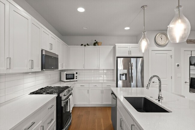 Building Photo - 11081 SW Annand Hill Ct