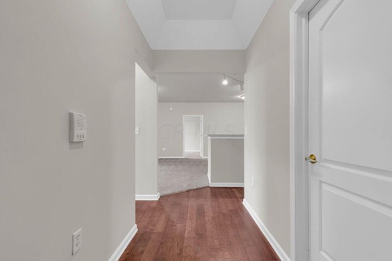 Building Photo - 773 Hidden Springs Dr