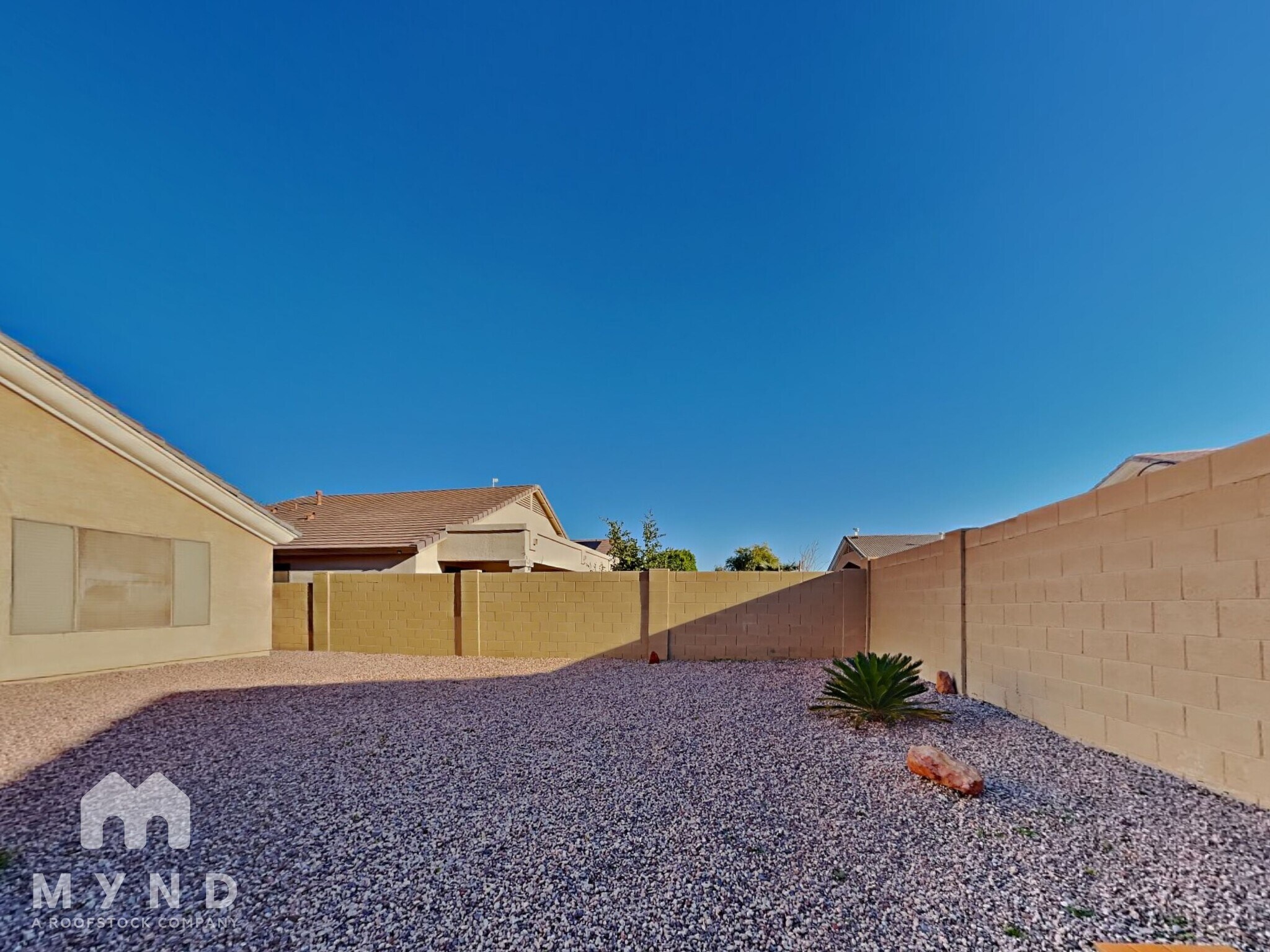 Building Photo - 12813 W Aster Dr