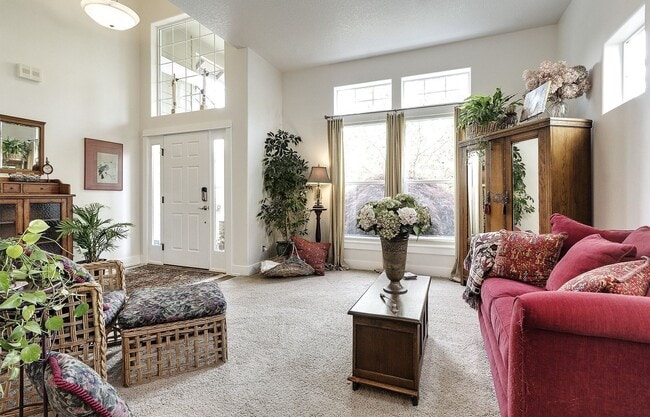 Building Photo - 16723 SW Rogue River Terrace