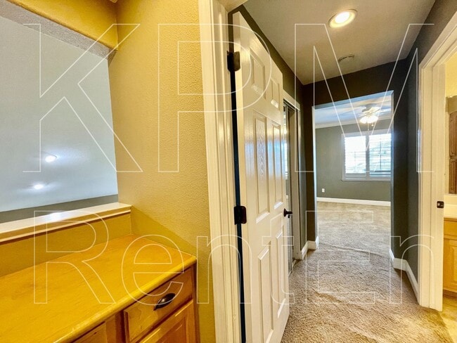 Building Photo - 5879 Riverbank Cir
