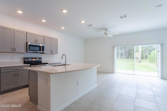 Building Photo - 326 Riverfront Wy