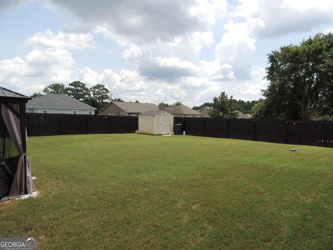 Building Photo - 325 McGiboney Ln