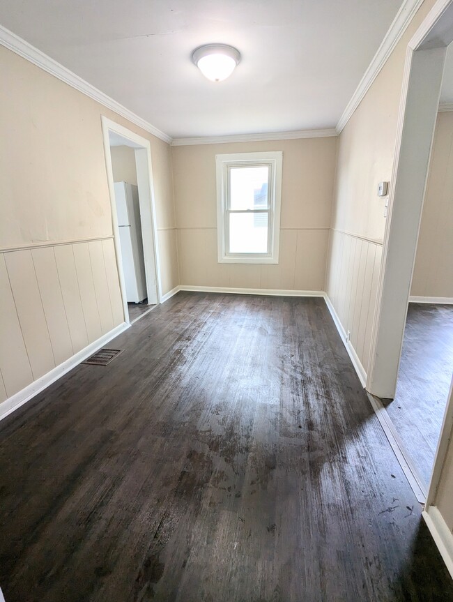 Dining room - 902 Grover St