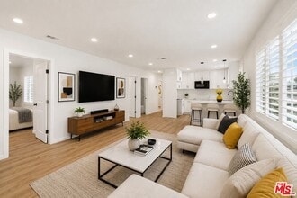 Building Photo - 1267 W 85th St