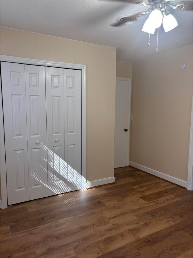 Building Photo - 855 Whatley St