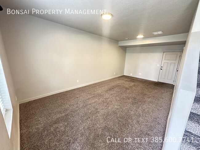Building Photo - 343 N 680 E