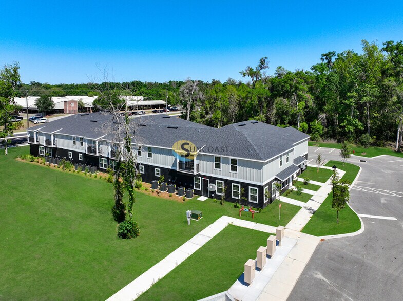 Building Photo - 3821 SW 43rd Ct