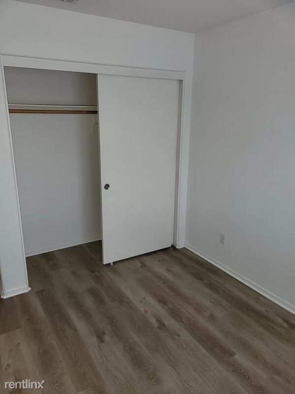 Building Photo - 3 br, 2.5 bath House - 1125 Lassen Peak Pl