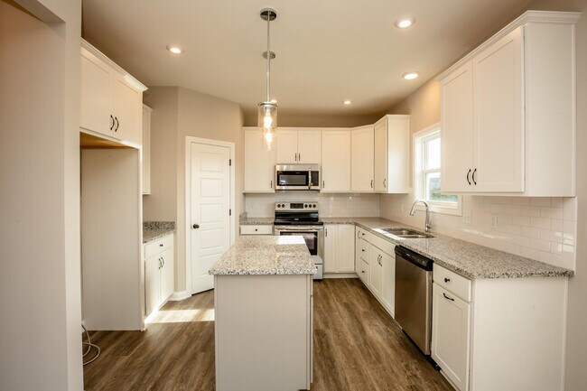 Building Photo - 766 Copley Pointe Dr
