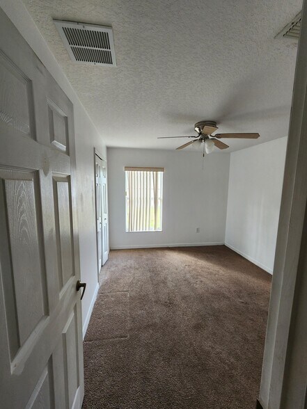 bedroom #4 - 1007 Deddington Pl