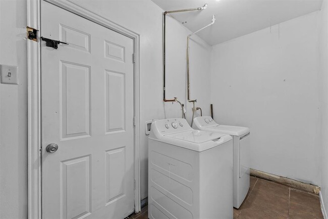 Building Photo - 4225 Citadel Ln