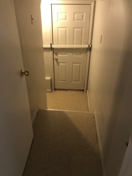 Building Photo - 19220 Alcoy Ave