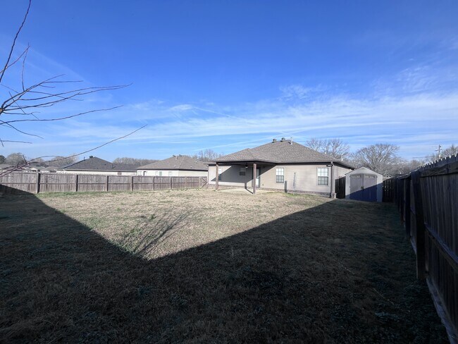 Building Photo - 13 Kelby Ct