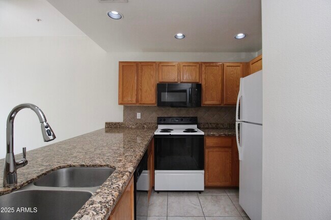 Building Photo - 500 N Gila Springs Blvd