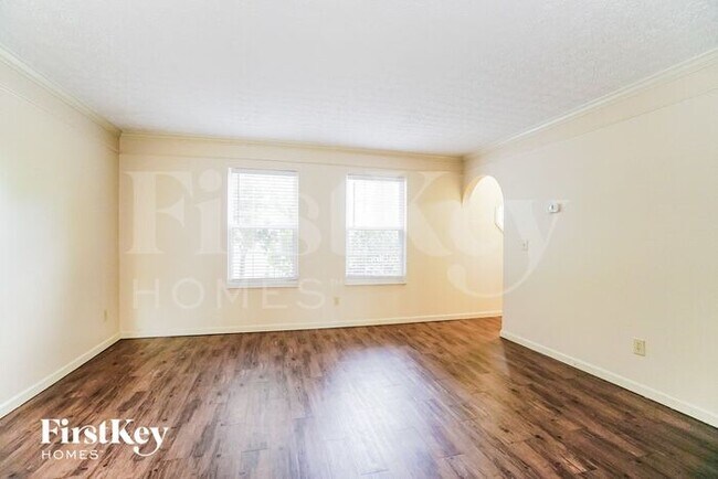 Building Photo - 784 Middlebury Way