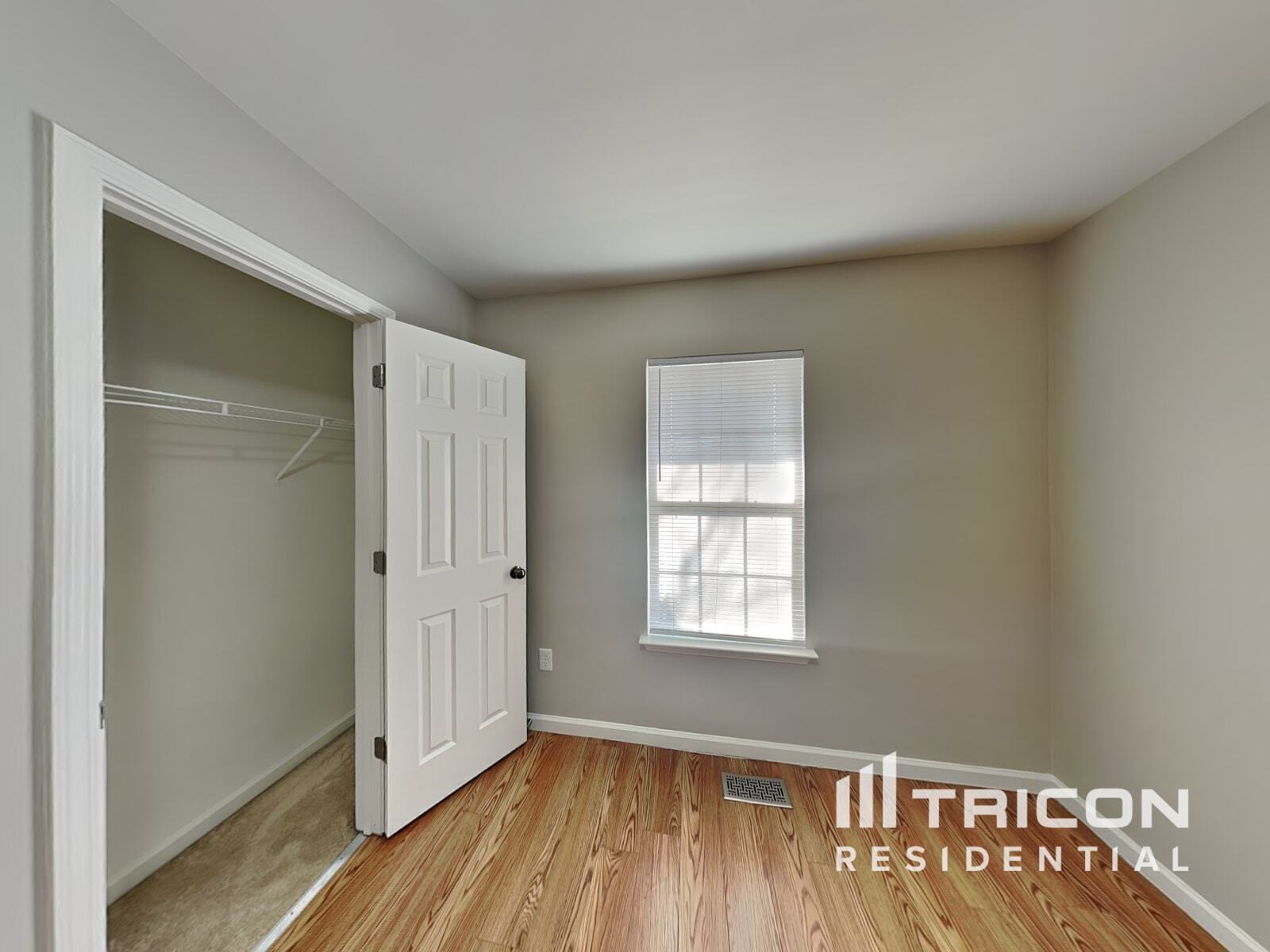 Building Photo - 118 Winding Cedar Dr