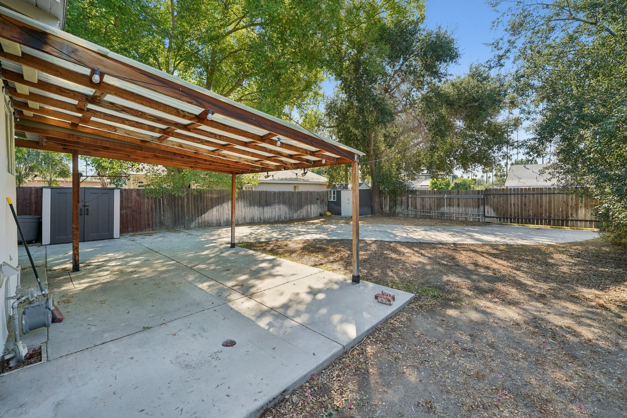 Building Photo - 379 W 19th St