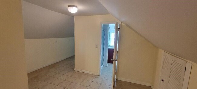 Building Photo - 4765 Washington St