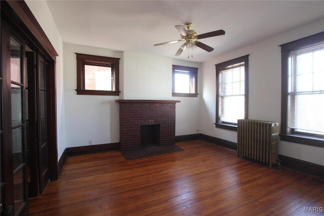 Building Photo - 6622 Vermont Ave