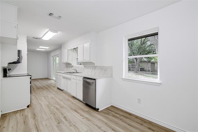 Building Photo - 909 Kelley Dr